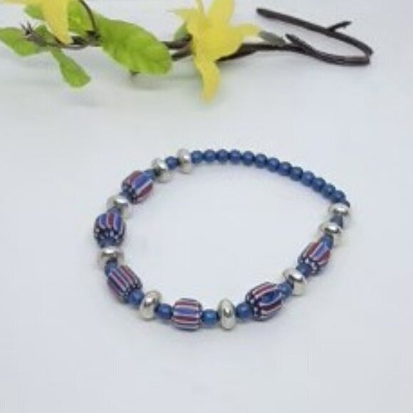 Red, White and Blue Stretch Bracelet for a size 7 wrist - New - Handmade - Picture 2 of 3